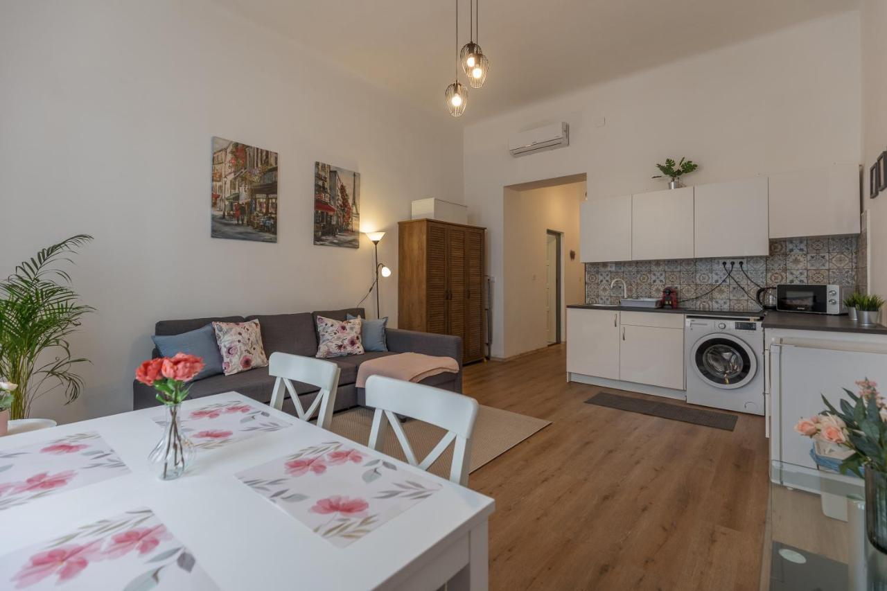 Emily's Lovely Place Apartman Budapest